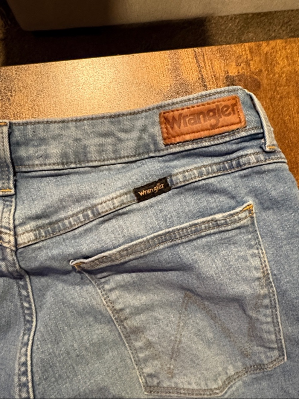 Wrangler Light Blue Women's High Rise Bold Bootcut Jeans 14/30 - Picture 3 of 5